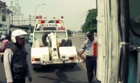 Penertiban parkir liar di Jatinegara, Jakarta Timur