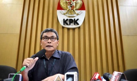 Penetapan Wali Kota Palembang Menjadi Tersangka Juru Bicara KPK, Johan Budi memberi keterangan kepada wartawan terkait penetapan Wali Kota Palembang Romi Herton sebagai tersangka di Gedung KPK, Jakarta, Senin (16/6).