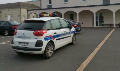 Pengadilan Prancis membatalkan keputusan pemerintah untuk menutup Masjid Al Farouk di dekat kota Bordeaux.