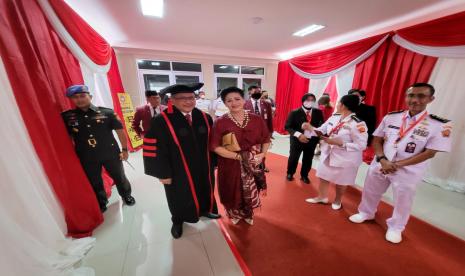 Pengamat pertahanan dan militer Connie Rahakundini Bakrie saat menghadiri sidang disertasi Hasto Kristiyanto.