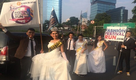 Pengantin lari di acara CDF Jakarta.