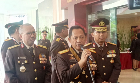 Penganugerahan Bintang Bhayangkara Utama di Perguruan Tinggi Ilmu Kepolisian, Jakarta, Selasa (7/8). 