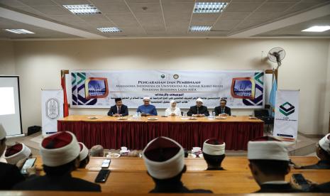 Pengarahan dan pembinaan untuk para penerima beasiswa ASFA di Kampus Universitas Al Azhar Kairo Mesir.