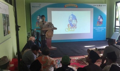 Pengasuh Pondok Pesantren Al-Hikmah Bahrul Ulum Kiai Agus Muhammad Rofi'an