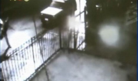 Pengeboman Islamic Center New York yang berhasil direkam kamera CCTV.