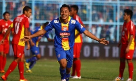 Penggawa Arema Indonesia Cronus, Samsul Arif.