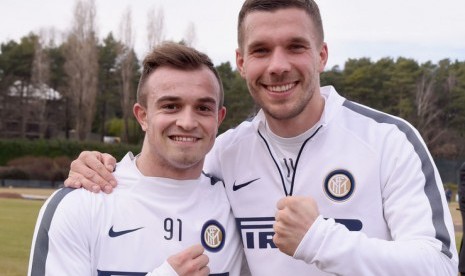 Penggawa Inter Milan, Lukas Podolski dan Xherdan Shaqiri.