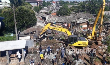 Penggusuran di dusun Palem, kelurahan Panunggangan Barat, Kota Tangerang, Rabu (6/12).