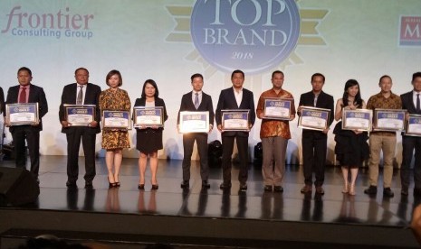 Penguin Indonesia Raih Predikat Pertama Top Brand 2018