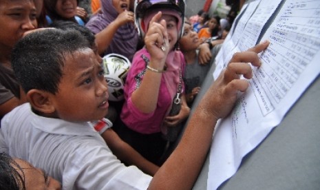 Pengumuman hasil ujian penerimaan siswa baru (PSB) di sebuah sekolah (ilustrasi).