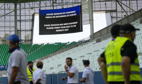 Pengumuman penundaan laga Argentina vs Maroko di sepak bola putra Olimpiade Paris.