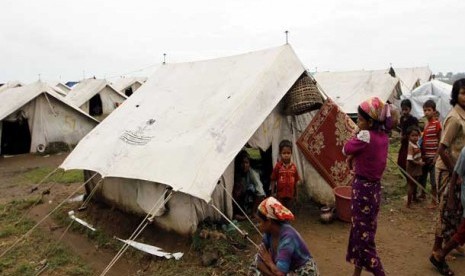 Pengungsi etnis Rohingya di kamp pengungsi Baw Pha Du di Sittwe, Negara Bagian Rakhine, Myanmar, Rabu, (1/8).