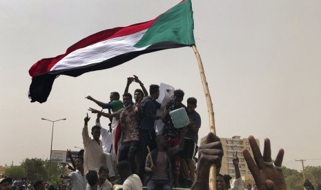 Politik Islam di Sudan tak terlepas dari dinamika internal dan eksternal. Ilustrasi demonstrasi di Sudan.