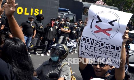 Aksi terkait kasus ujaran kebencian. Kabag Penum Divisi Humas Polri Kombes Pol Ahmad Ramadhan mengatakan selama periode 23 Februari sampai 19 Maret 2021 pihaknya telah mengajukan 189 konten yang dianggap berpotensi melanggar Undang-undang Informasi dan Transaksi Elektronik (ITE) yang terkait ujaran kebencian. 