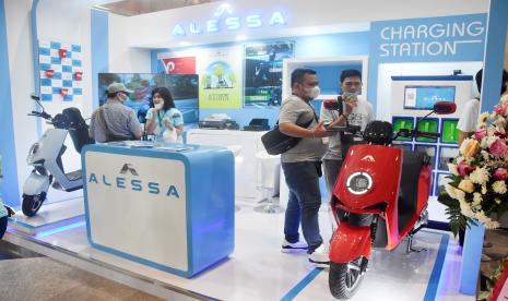 gelaran Indonesia Electric Motor Show (IEMS) 2022 diharapkan dapat menjadi pendorong bagi masyarakat untuk menggunakan kendaraan listrik. Ilustrasi.