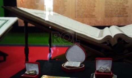 Koleksi Mushaf terkecil diperlihatkan di Museum Bayt Al-Qur`an dan Museum Istiqlal (BQMI), TMII, Jakarta (Ilustrasi)