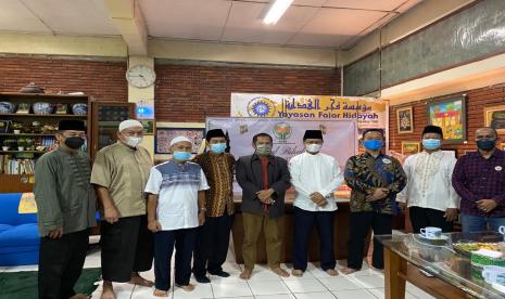 Pengurus Asosiasi Yayasan Pendidikan Islam (AYPI) mengadakan halal bihalal 1442 H secara luring dan daring pada Jumat (21/5).