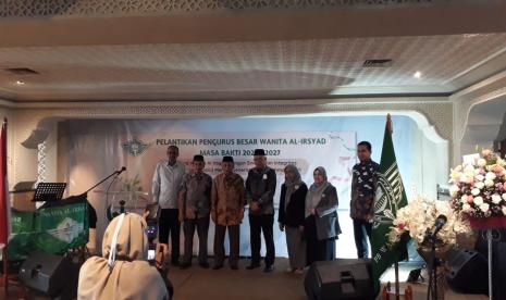 Pengurus Besar (PB) Wanita Al-Irsyad periode 2022-2027 resmi dilantik di gedung Al Jazirah Signature, Menteng, Jakarta Pusat, pada Sabtu (4/3/2023). Pengurus Besar Wanita Al-Irsyad 2022-2027 Resmi Dilantik