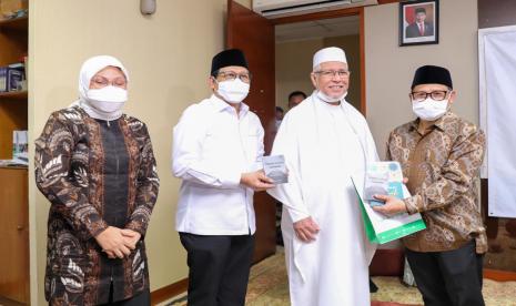 Pengurus DPP Partai Kebangkitan Bangsa (PKB) bersilatutahim ke Rabithah Alawiyah, di Kantor Pusat Rabithah Alawiyah, Jakarta, Senin (21/6).