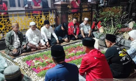 Pengurus DPP PSI ziarah ke makam Gus Dur di Jombang