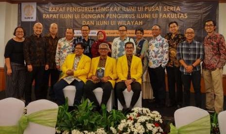 Pengurus Iluni menggelar rapat untuk menggalang bantuan bagi korban gempa di Sulteng.