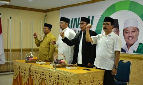 Pengurus PC NU Kabupaten Indramayu menyampaikan ikrar dukungan untuk pasangan Rindu dalam Pilgub Jabar 2018. 