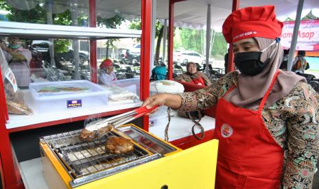 Pemerintah  Kota (Pemkot) Bogor bersama Perumda Tirta Pakuan dan PT Tirta Investama (Danone Aqua), membangun pusat kuliner di Jalan Pajajaran, Kota Bogor.