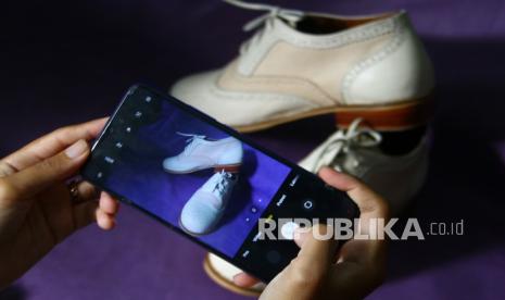 Produk sepatu UMKM (ilustrasi). PT Bank Aladin Syariah Tbk bersama Facebook Indonesia berkolaborasi meningkatkan inklusi keuangan bagi UMKM.