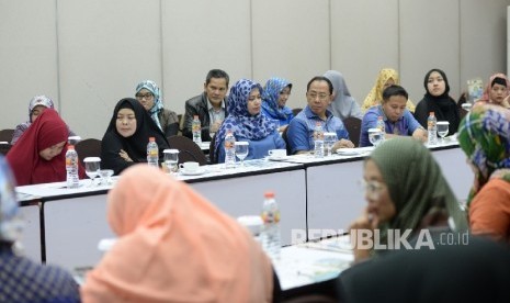 Pengusaha travel umrah menghadiri silaturahim bulanan IITCF di Jakarta, Sabtu (11/2/2017). Silaturahim bulanan tersebut mengupas fenomena umrah murah.