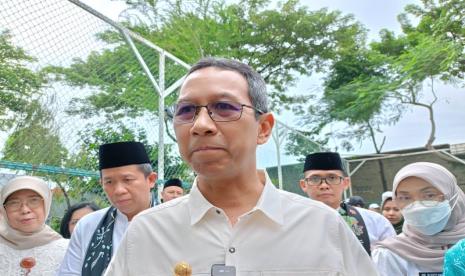 Penjabat (Pj) Gubernur DKI Jakarta Heru Budi Hartono. Pj Gubernur Heru Budi akui sudah menerapkan 5 persen APBD untuk operasional kelurahan