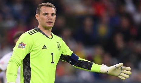 Penjaga gawang Jerman Manuel Neuer saat pertandingan sepak bola UEFA Nations League antara Jerman dan Inggris di Allianz Arena, di Munich, Jerman, Selasa, 7 Juni 2022. 