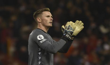 Penjaga gawang Man United Dean Henderson. 