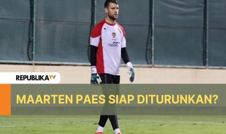 Penjaga gawang timnas Maarten Paes