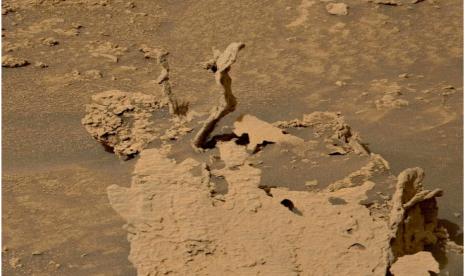 Penjelajah Perseverance milik NASA sedang menyelidiki Kawah Jezero dan menemukan sampel batuan dari pantai kuno. 