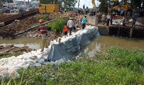 Penjernihan Air Kalimalang, Bekasi, Jawa Barat.