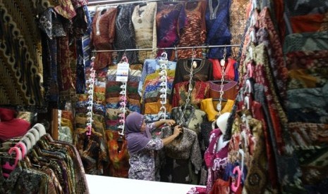 Penjual Batik di Pasar Klewer, Solo