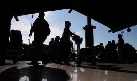 Penumpang pesawat di Bandara Soekarno-Hatta