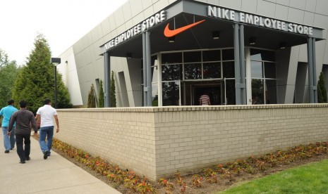 Penutupan kantor pusat Nike menyusul adanya kasus kematian dari wabah corona (Foto: Nike store)