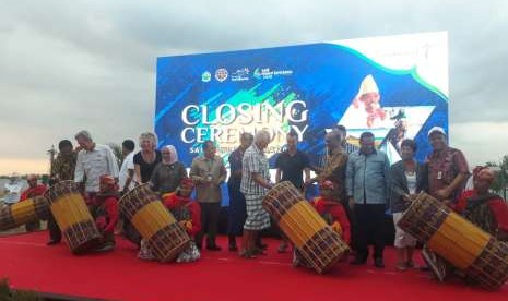 Penutupan Sail Moyo Tambora 2018 di Pelabuhan Gili Mas, Kabupaten Lombok Barat, Nusa Tenggara Barat (NTB), Rabu (19/9).