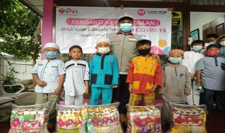 Penyaluran bantuan untuk yatim dan dhuafa ikut mewarnai launching asrama anak yang dilakukan oleh Panti Yatim Indonesia (PYI) di JL. KH Hasyim Ashari Kec. Cipondoh, Kota Tangerang. Peresmian asrama yang dilaksanakan pada hari Selasa (21/9) tersebut dihadiri  Lurah, Camat dan Ketua RW setempat.