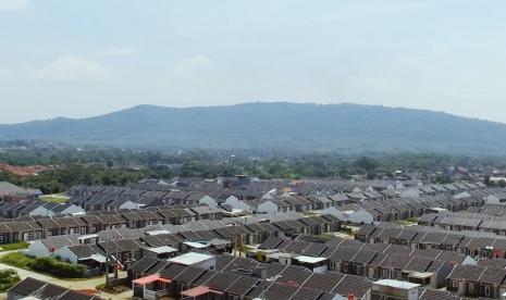 Penyaluran FLPP untuk masyarakat berpenghasilan rendah (MBR) mendapatkan rumah sederhana. Dana outstanding FLPP sebesar Rp 40 triliun akan dialihkan ke Tabungan Perumahan Rakyat (Tapera).