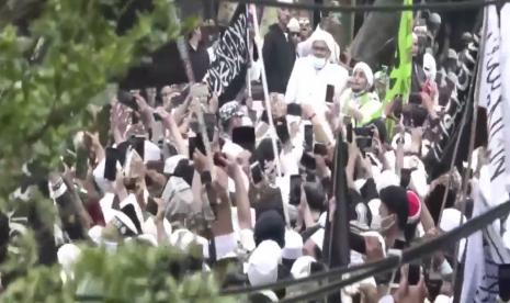 Penyambutan kedatangan Habib Rizieq di Petamburan, Jakarta Pusat