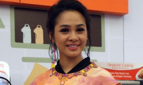 Penyanyi Andien Aisyah