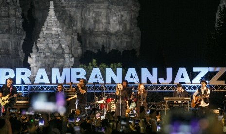 Prambanan Jazz Festival 2019. Rajawali Indonesia akan menghelat Prambanan Jazz Online pada Sabtu (18/7) dengan mengambil latar Candi Prambanan.