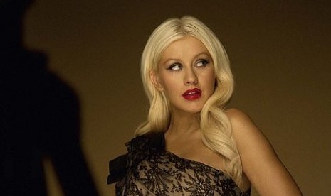 Christina Aguilera Sumbang Dua Lagu Untuk Mulan Republika Online