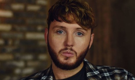 Penyanyi asal Inggris James Arthur.