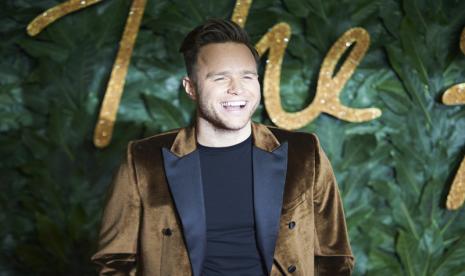 Penyanyi dan penulis lagu asal Inggris, Olly Murs, tampil di Colchester Castle Park, Essex, Inggris pada Ahad (29/8) lalu. Salah seorang penggemarnya mengalami kejang epilepsi di tengah pertunjukan.