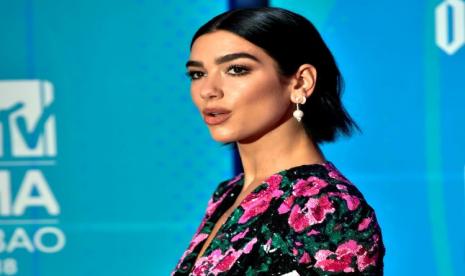 Penyanyi Dua Lipa.