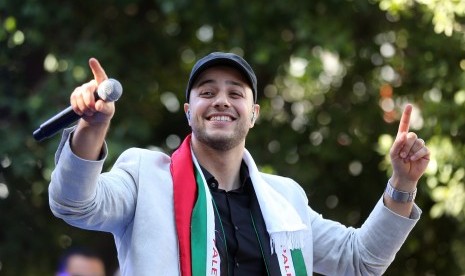 Penyanyi Maher Zain meluncurkan single terbaru berjudul Antassalam.