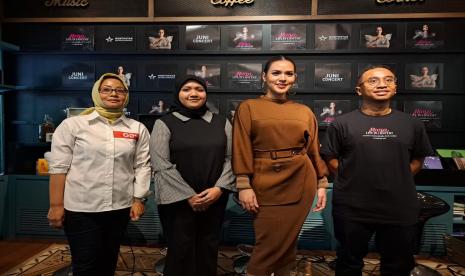 Penyanyi Raisa Andriana menggelar konferensi pers Raisa Live in Concert Stadion Utama Gelora Bung Karno (SUGBK) di Jakarta, Kamis (27/10).